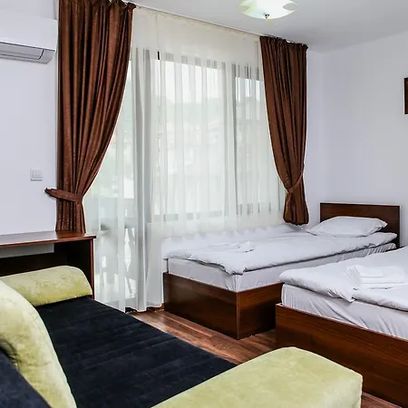 бялата къща Gæstehus Zlatograd