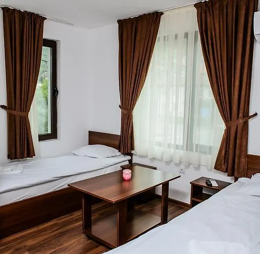 Maison d'hôtes бялата къща 3*